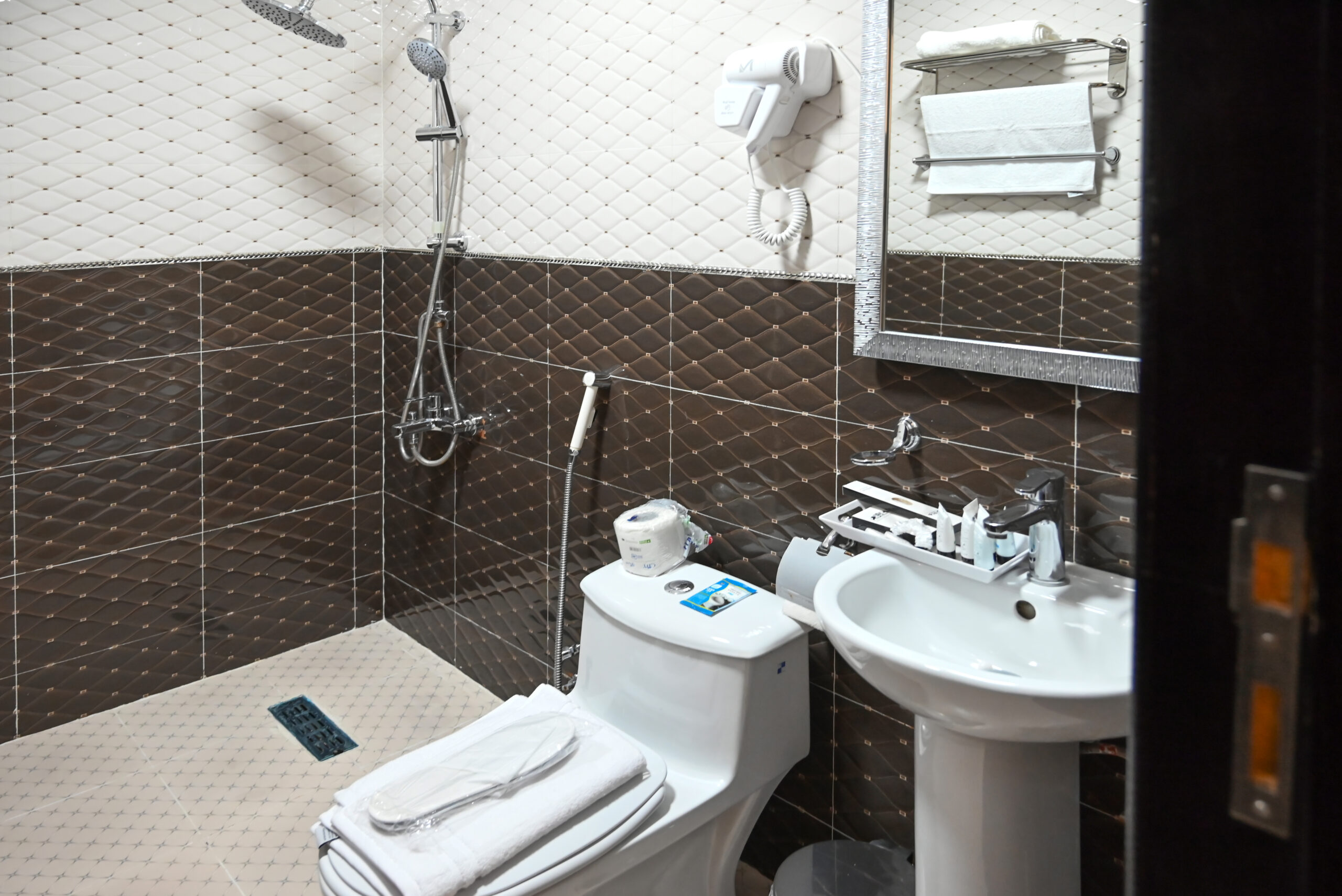 غرفة عائلية سرير واحد - الصورة 2